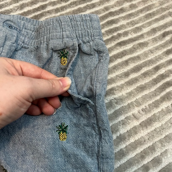Janie and Jack Chambray Pineapple Linen Blend Shorts - Size 5 - Picture 5 of 9